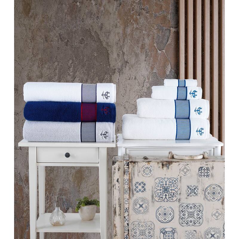 Brooks Brothers Fancy Border Hand Towel
