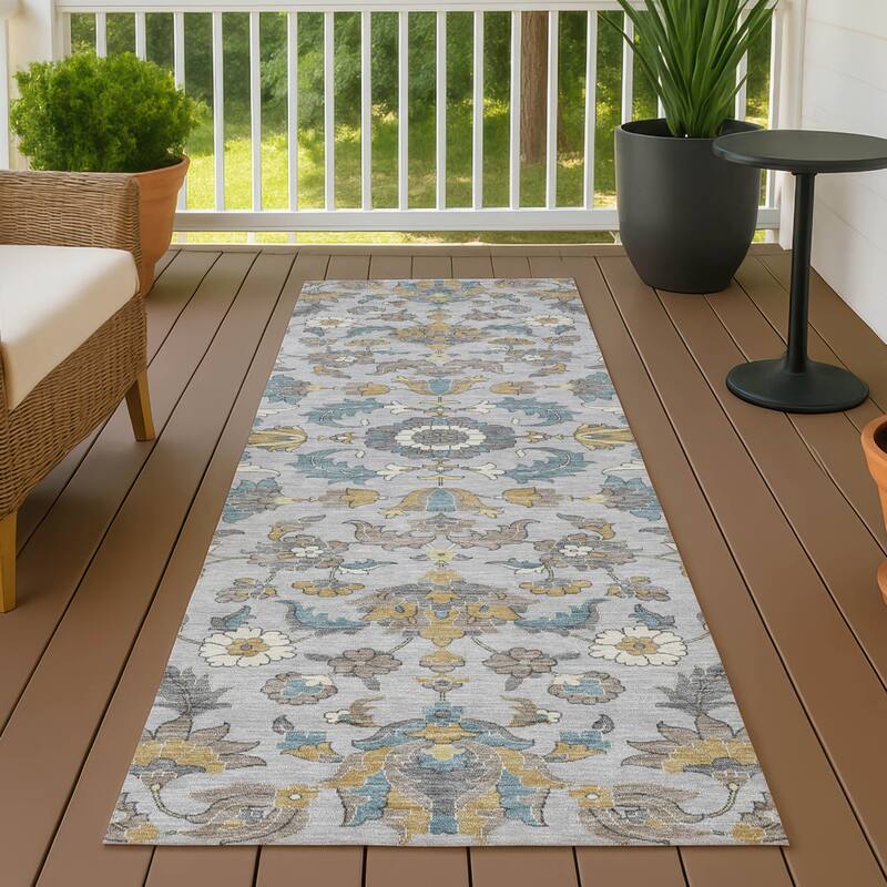 Machine Washable Indoor/ Outdoor Traditional Lanelle Chantille Rug - Silver - 2'3" x 7'6"