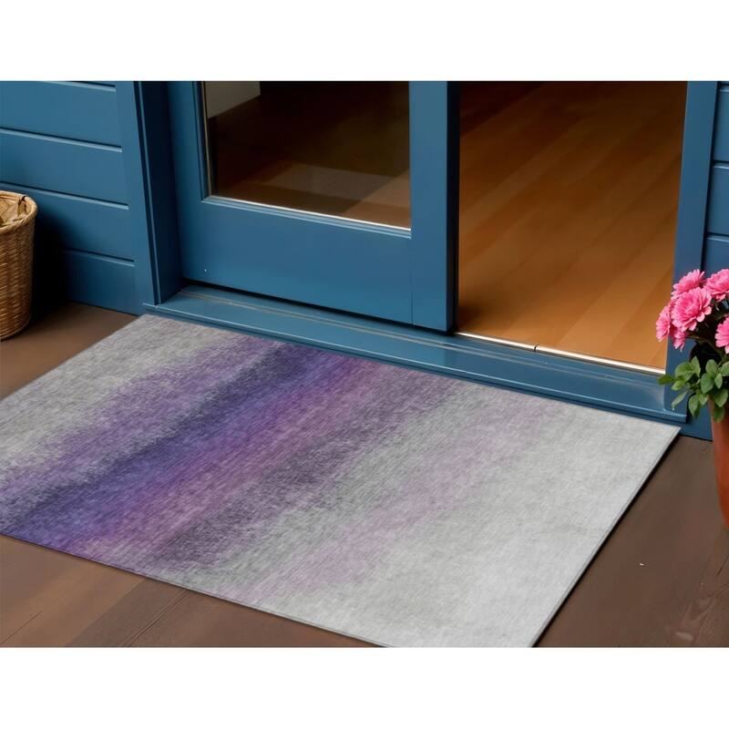 HomeRoots Ombre Transitional Rectangle Outdoor Rug - 3' x 5'