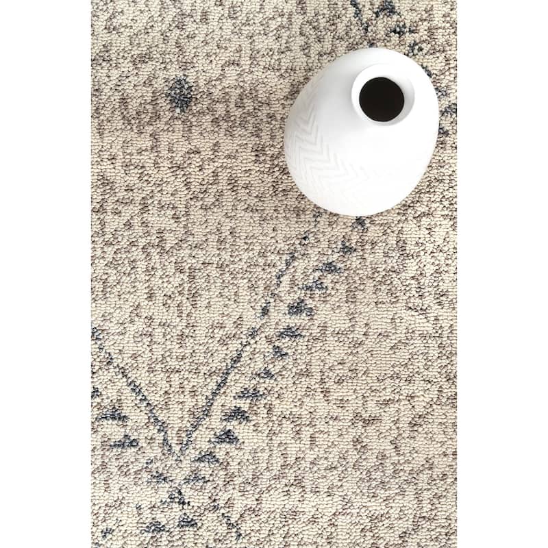 Nuloom Camilla Moroccan Tassel Area Rug