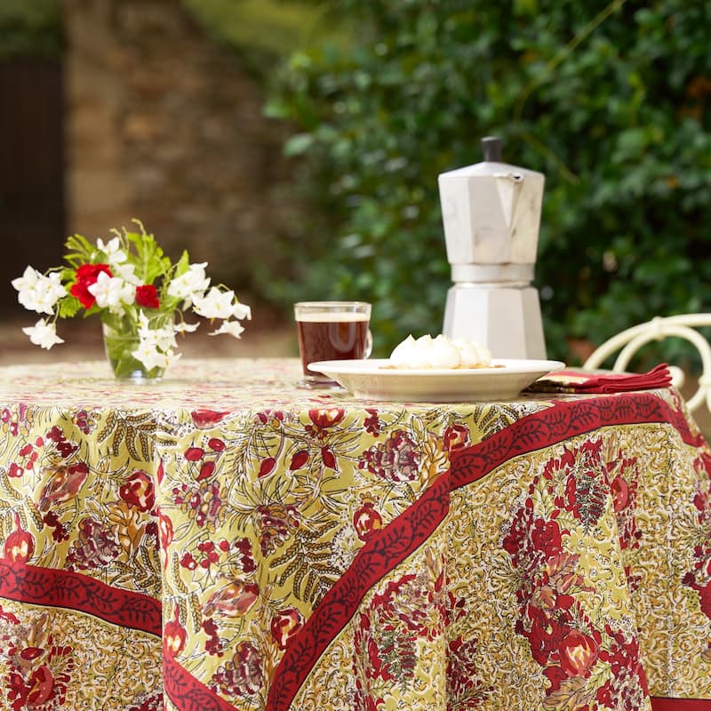 Couleur Nature Winter Garden Wreath Square Tablecloth