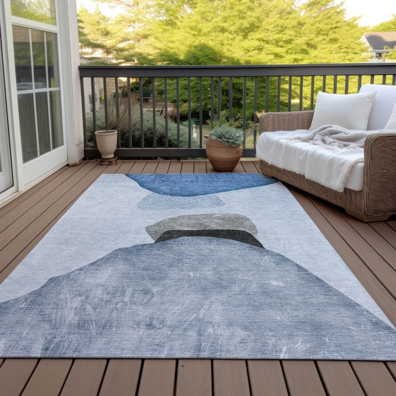 Machine Washable Indoor/ Outdoor Modern Abstract Chantille Rug