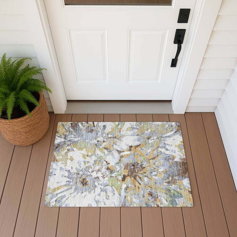 Machine Washable Indoor/ Outdoor Abstract Floral Chantille Rug - Wheat - 1'8" x 2'6"