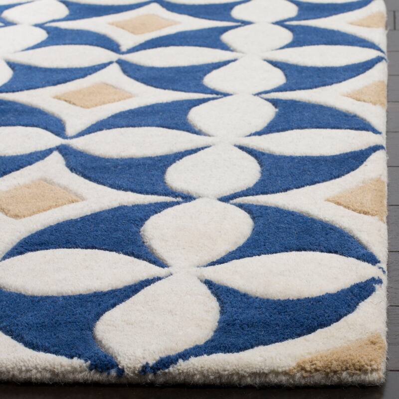 SAFAVIEH Handmade Soho Tenika Regal N.Z. Wool Rug