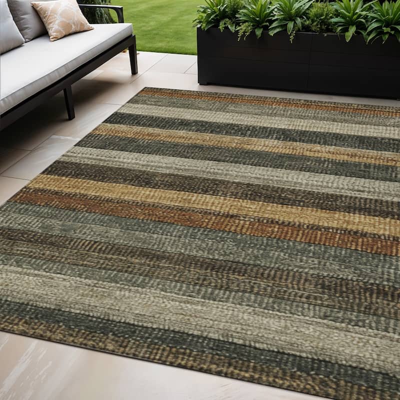 HomeRoots Striped Transitional Rectangle Outdoor Rug - 5' X 8'