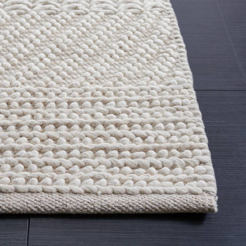 SAFAVIEH Handmade Natura Ollie Wool Rug