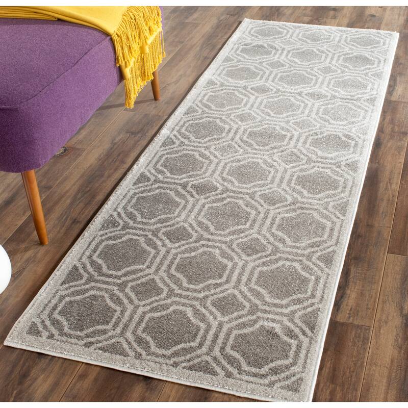 SAFAVIEH Amherst Aleksei Modern Rug - 2'3" x 7' Runner - Grey/Light Grey