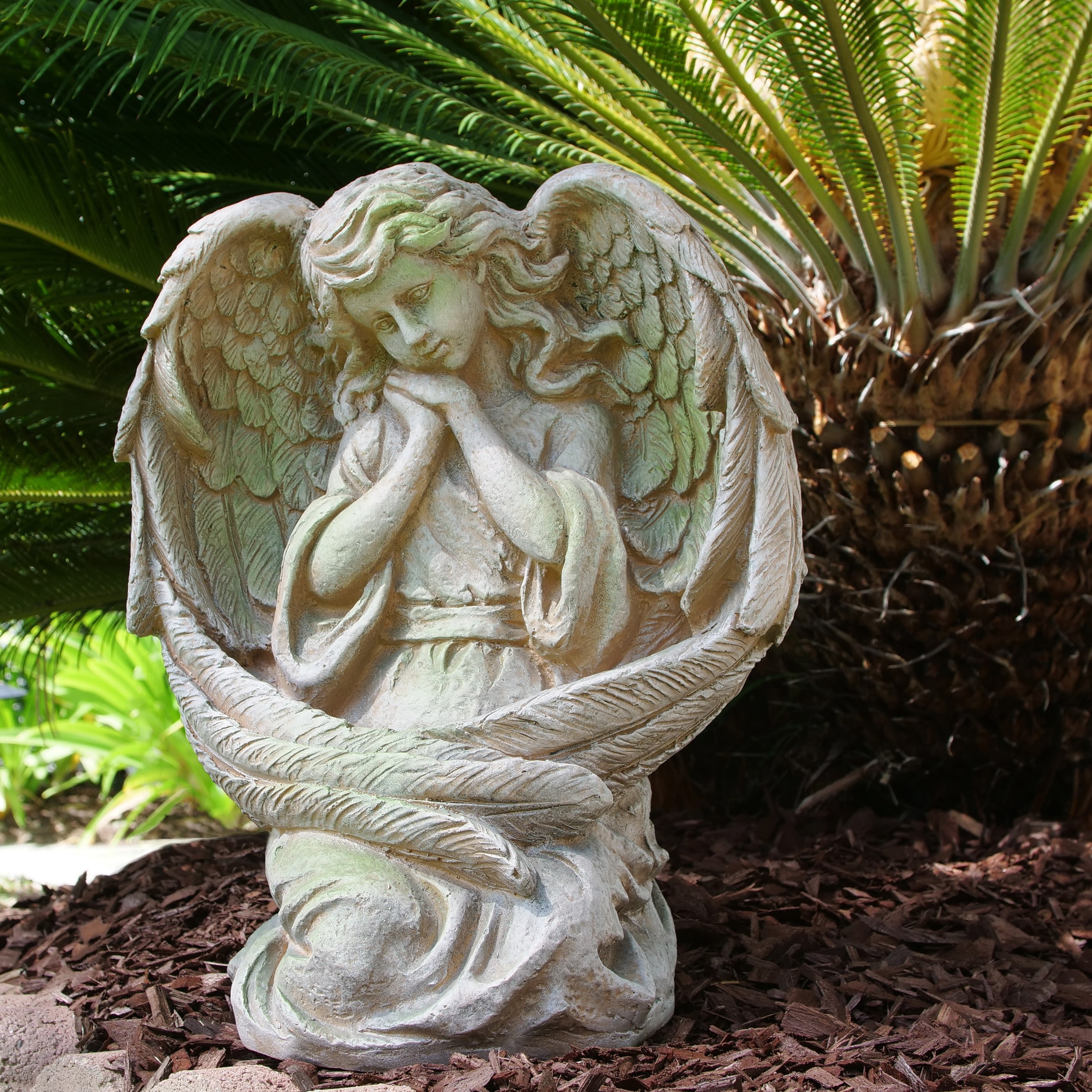 China Factory Polyresin Praying Boy Garden Angels Statues,Resin Decor