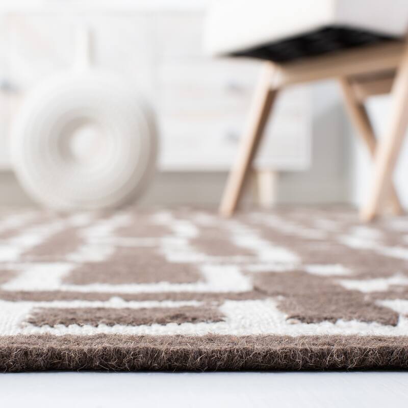 SAFAVIEH Handmade Flatweave Dhurries Ranjeeta Modern Moroccan Wool Rug
