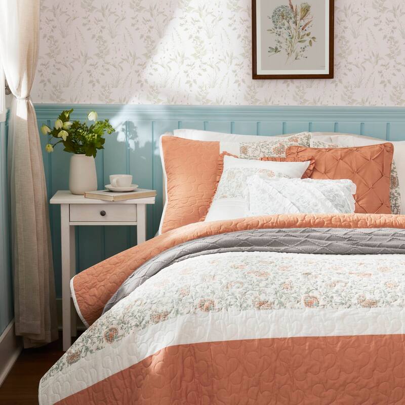 GDF Studio - Cotton Percale Reversible Quilt Set with Decorative Pillows