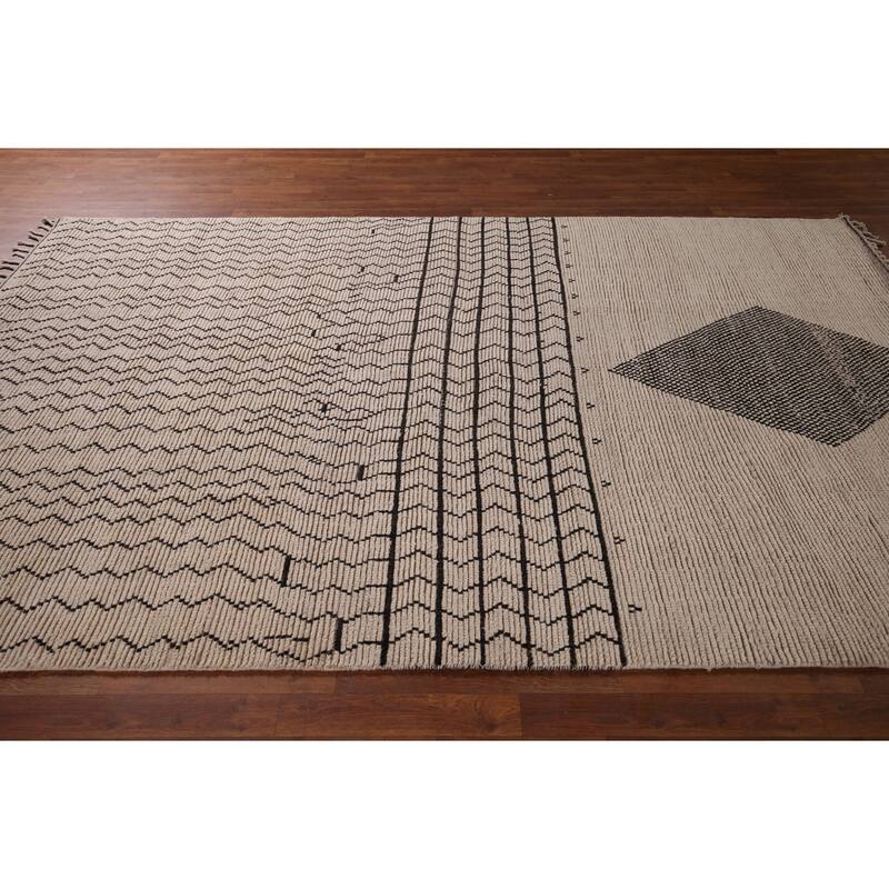 Moroccan Oriental Area Rug Hand-Knotted Beige Wool Carpet - 6'9"x 10'3"