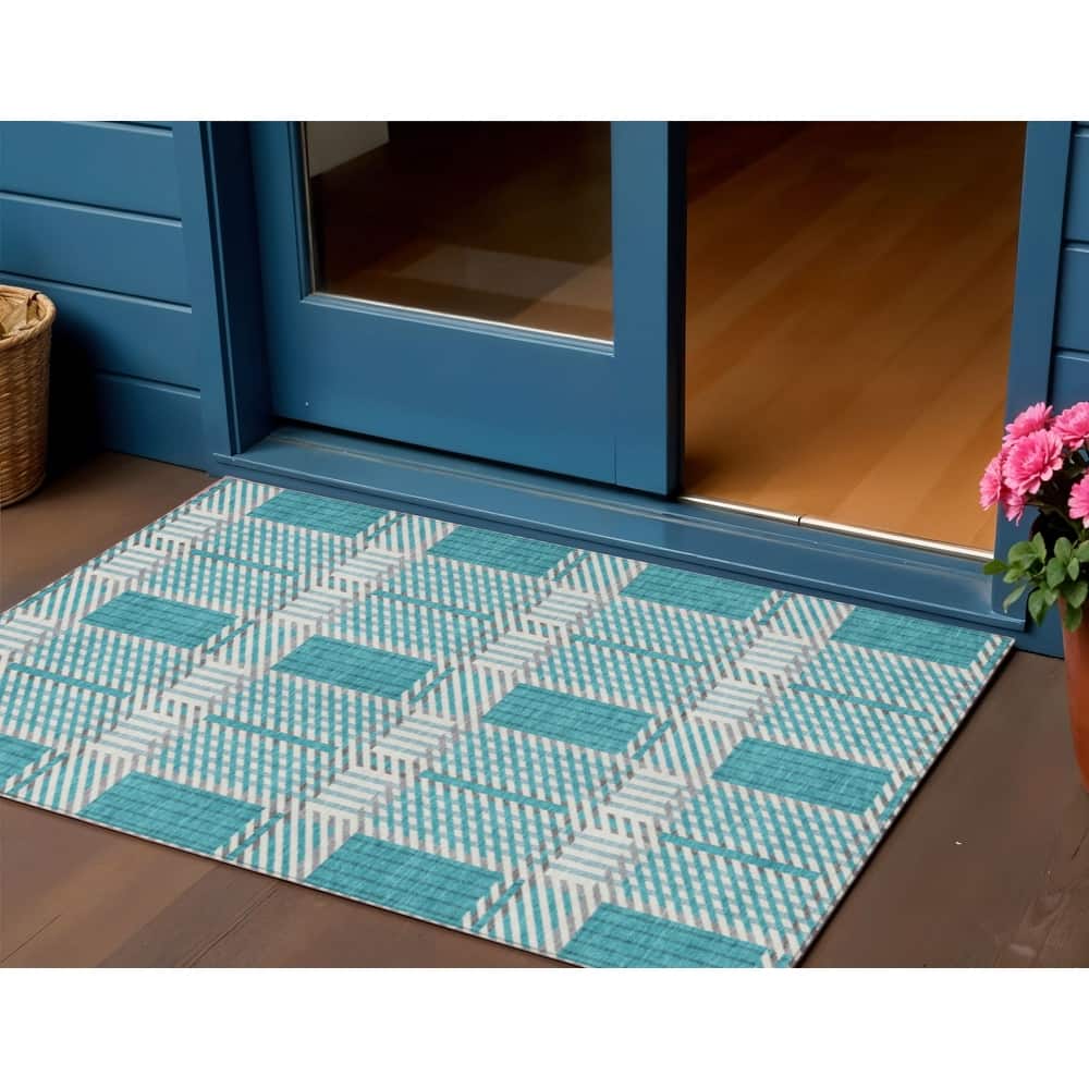 HomeRoots Plaid Transitional Rectangle Outdoor Rug