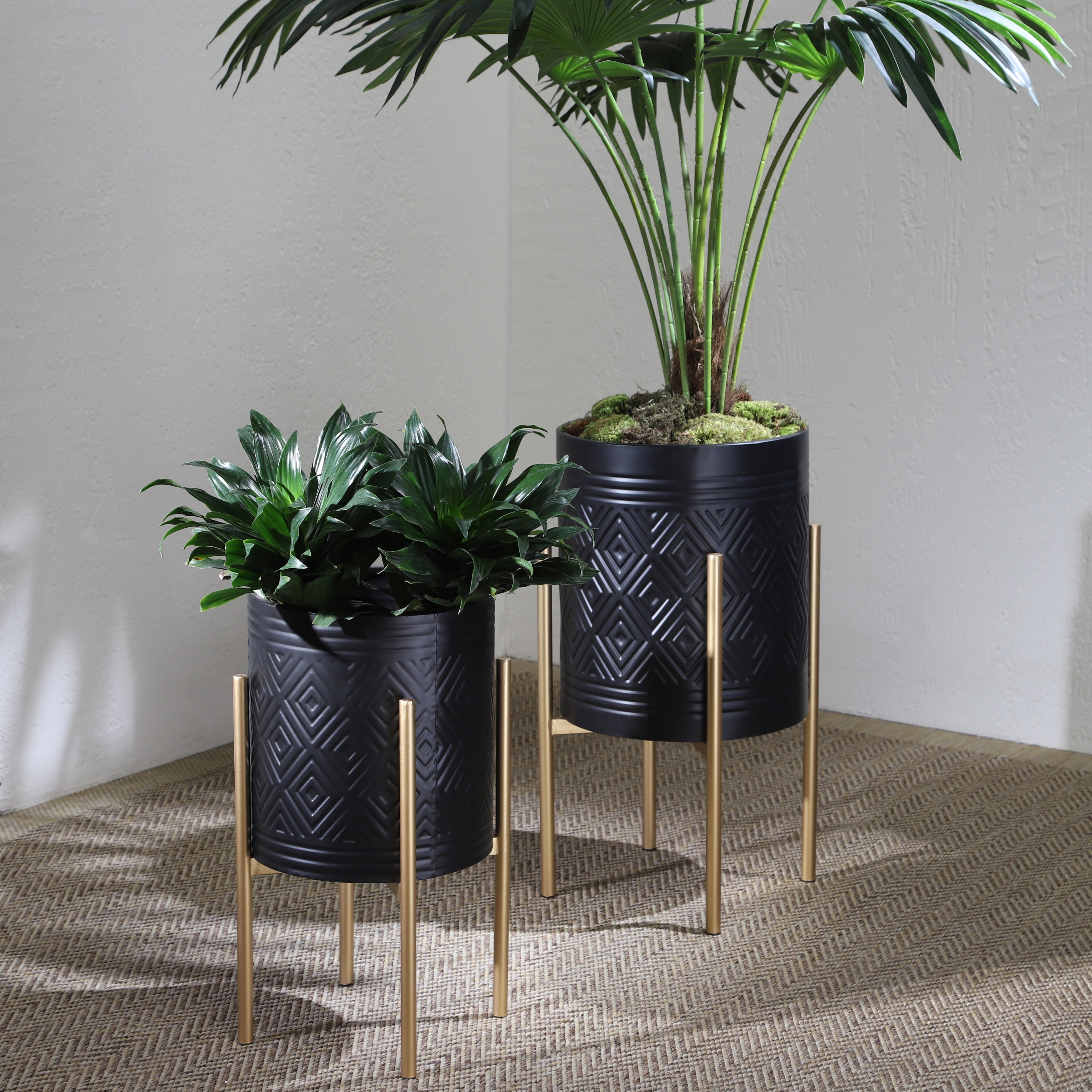 fiberglass planter pots Large Round Fiberglass Planters