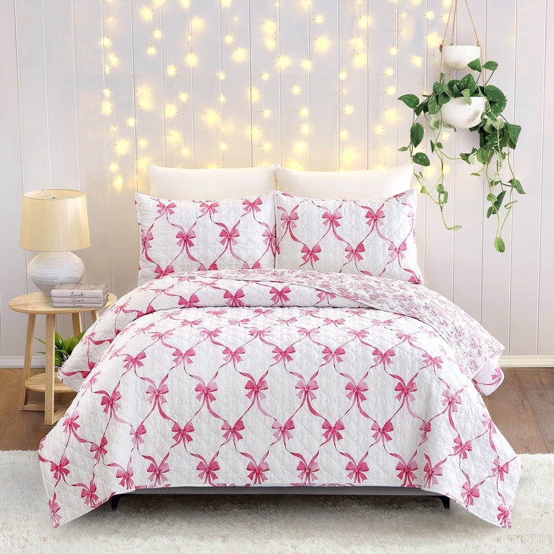 Abigail Bow Reversible Quilt Set
