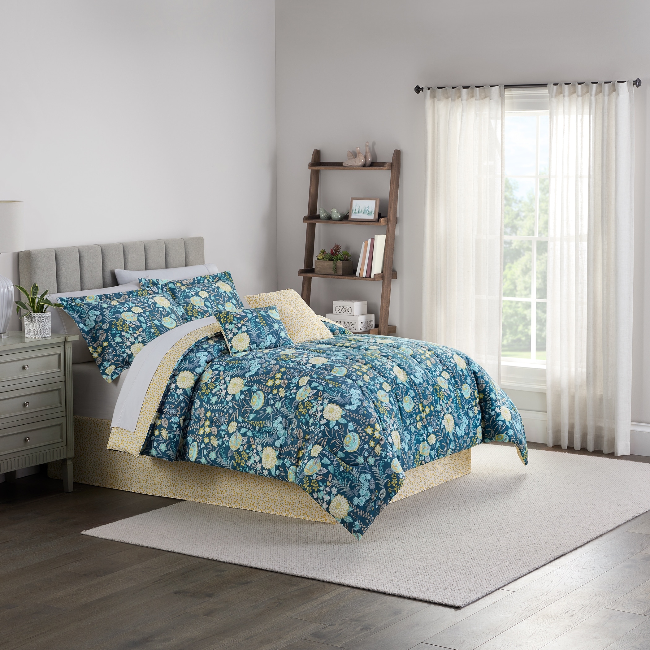 Traditions by WaverlyundefinedClassic Fiona Floralundefined6 Piece Pattern Bedding  Set - Bed Bath & Beyond - 39006224