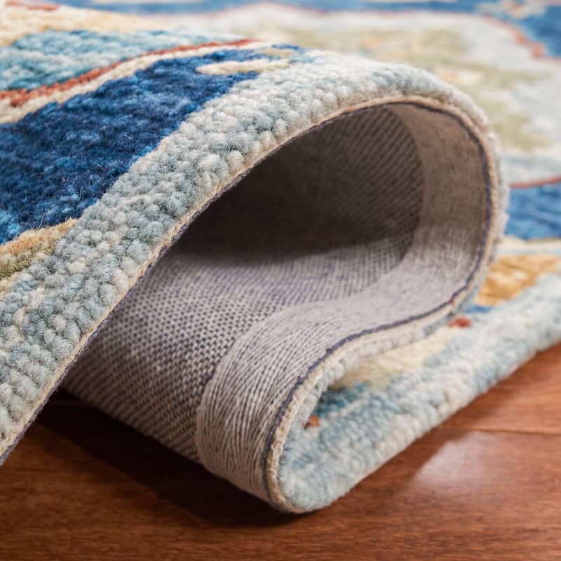 SAFAVIEH Handmade Suzani Aisha Floral Trellis Wool Rug