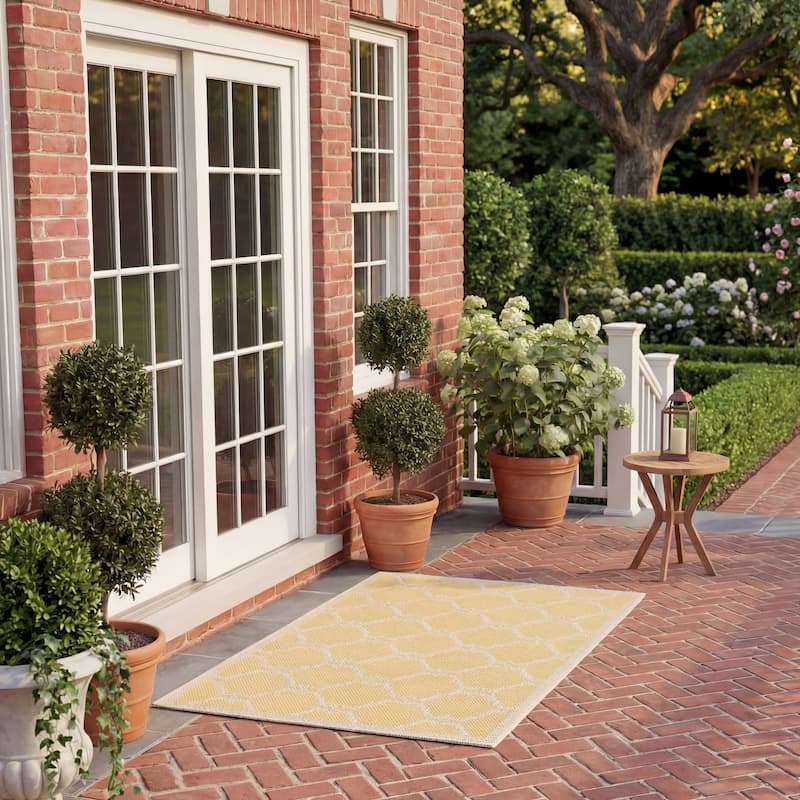SAFAVIEH Courtyard Charleen Indoor/ Outdoor Waterproof Patio Backyard Rug