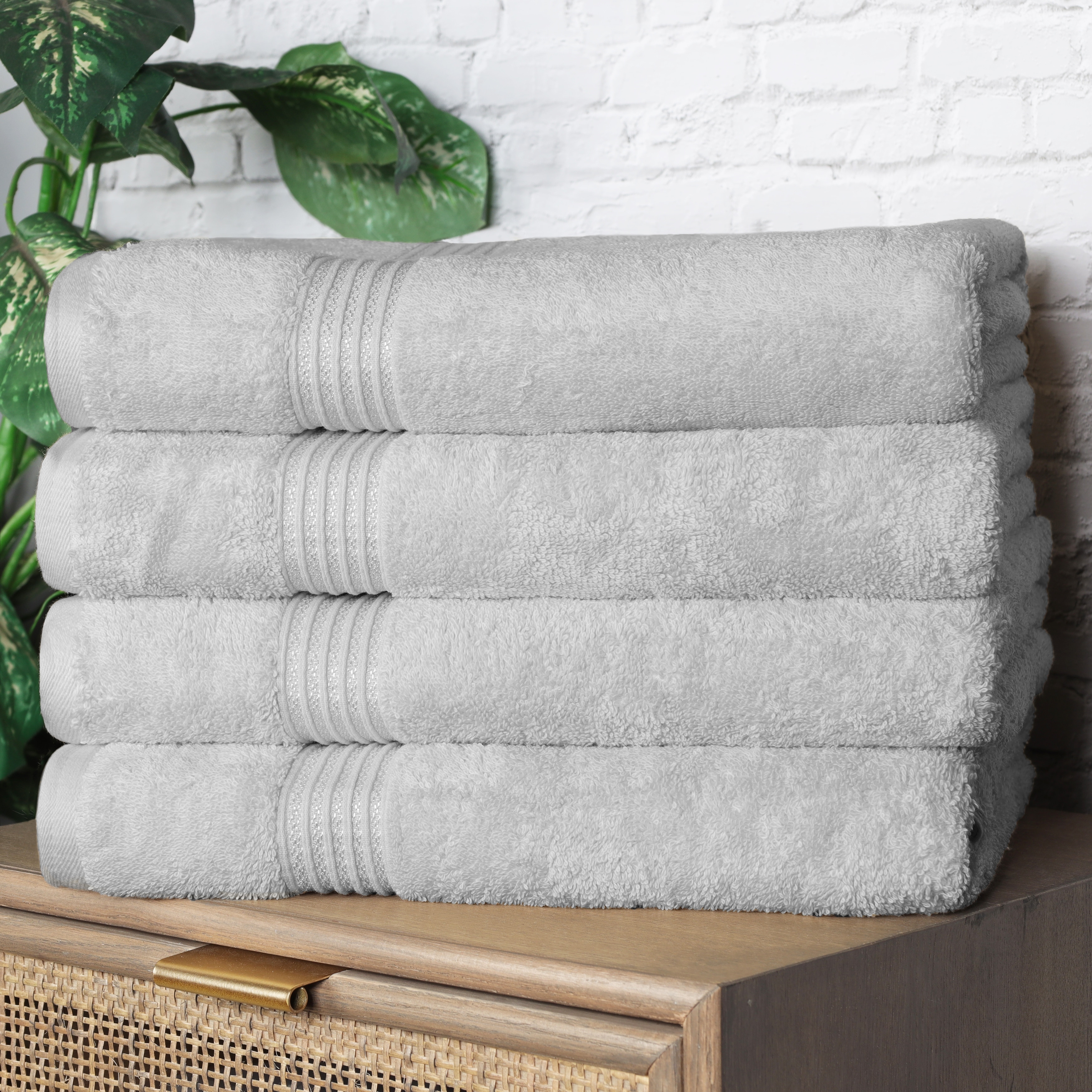 Superior Egyptian Cotton Absorbent Medium Weight Towel - (Set of 4