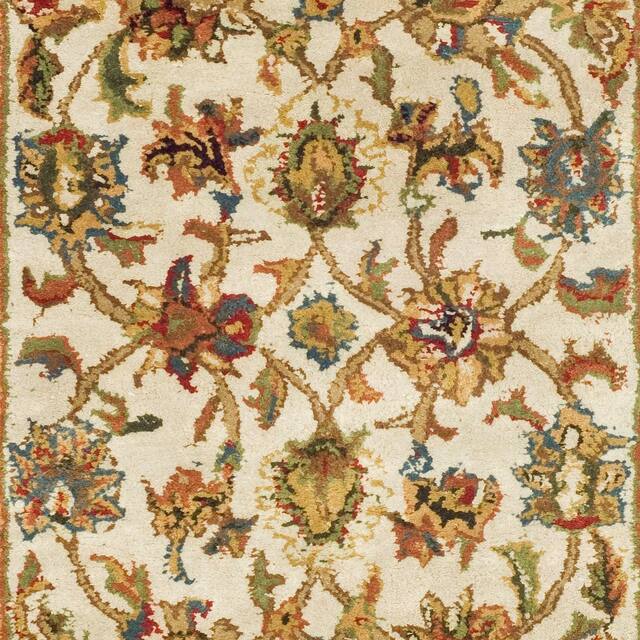 SAFAVIEH Handmade Classic Clotilda Traditional Oriental Wool Rug