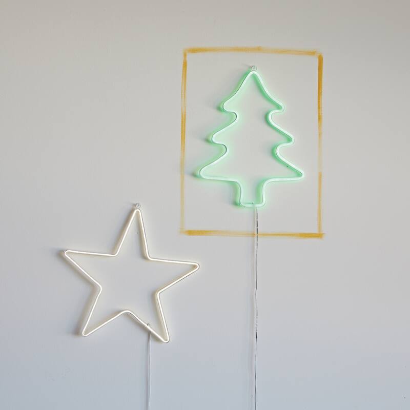 Wire Tree Wall Decor with LED Light (Batteries Not Included)