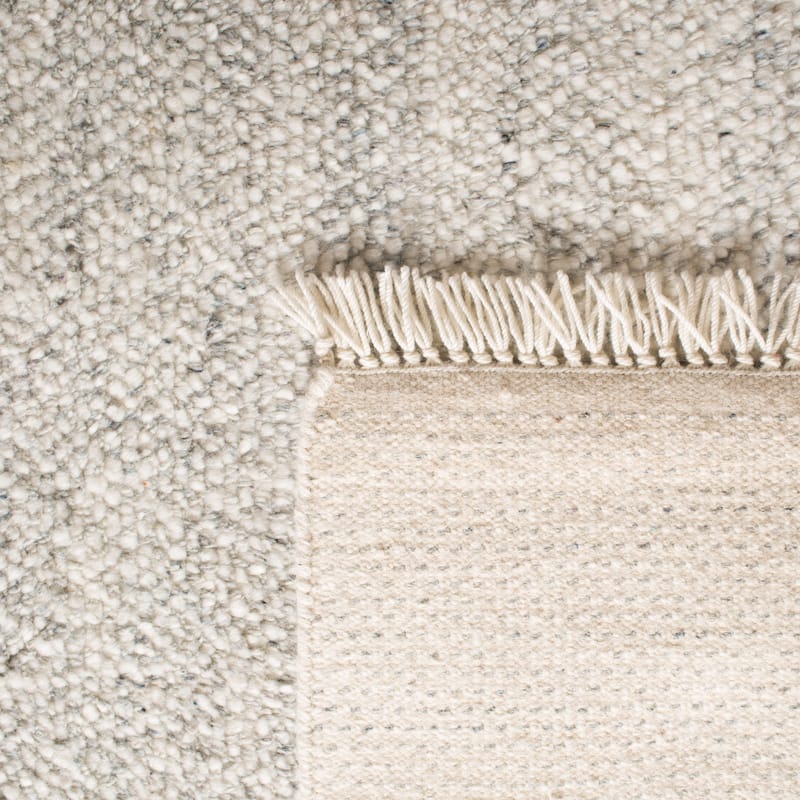 SAFAVIEH Handmade Casablanca Shag Tribal Grey Wool Rug