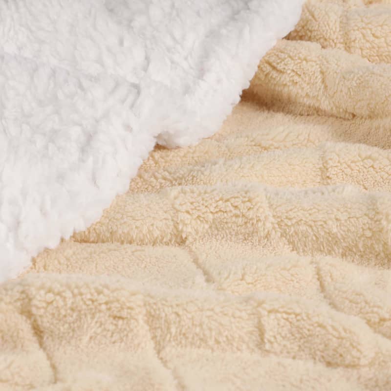 Superior Nuuk Jacquard Lattice Fluffy Sherpa Fleece Blanket