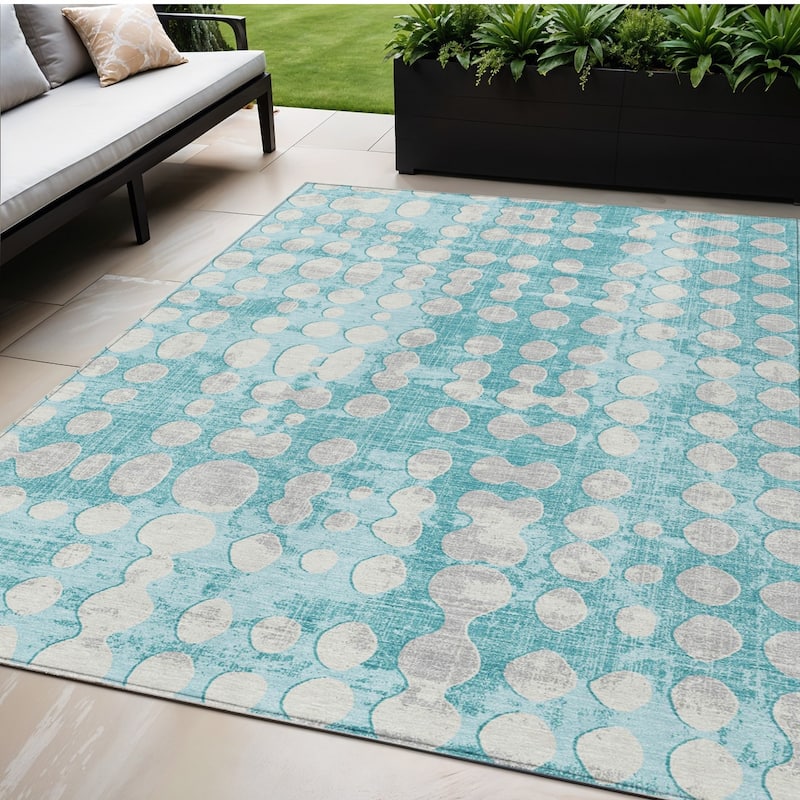 HomeRoots Abstract Transitional Rectangle Outdoor Rug - 5' X 8'
