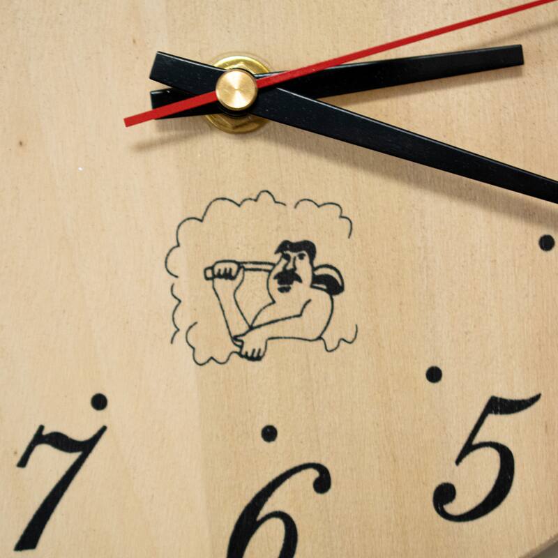 ALEKO Sauna Spa Analog Clock Finnish Pine Wood 9.5 inch Diameter