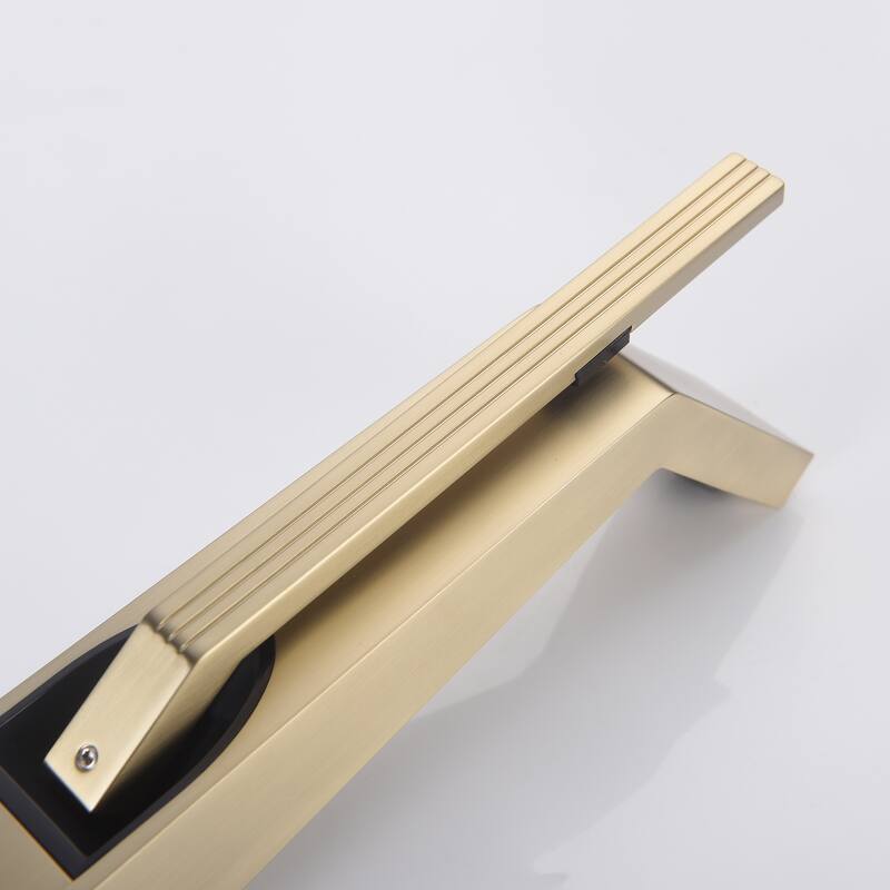 Solid Brass Single Hole Single Handle Bathroom Sink Faucet