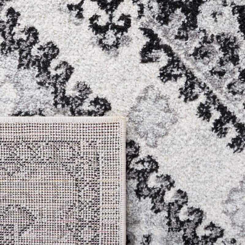 SAFAVIEH Tulum Neelima Bohemian & Eclectic Rug - 5'3" x 7'6"