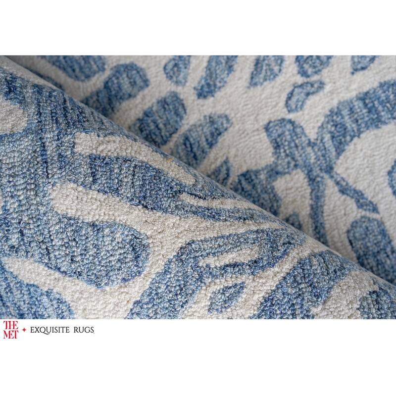 The Met X Exquisite Rugs Botanica Blue/Ivory Area Rug
