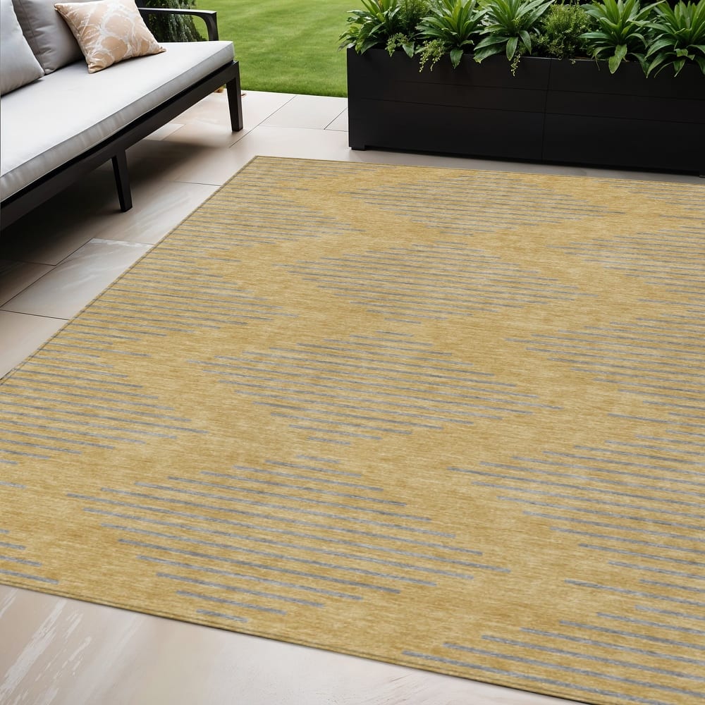 HomeRoots Geometric Transitional Rectangle Outdoor Rug