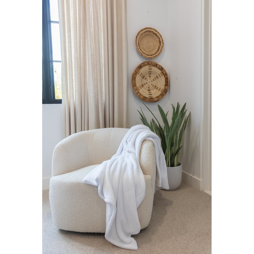 Jennifer Adams Cloud Ultra-Plush Throw