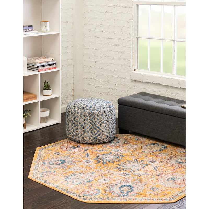 Traditional Nixa Collection Area Rug