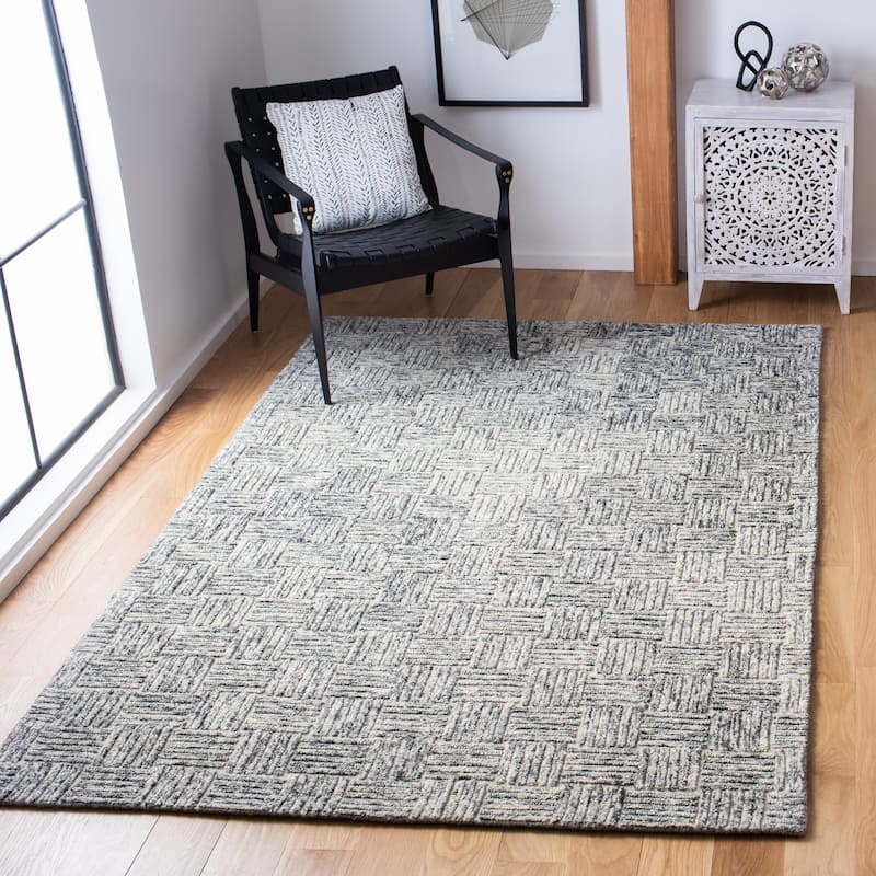 SAFAVIEH Handmade Micro-Loop Cosima Wool Rug - 5' x 8' - Grey