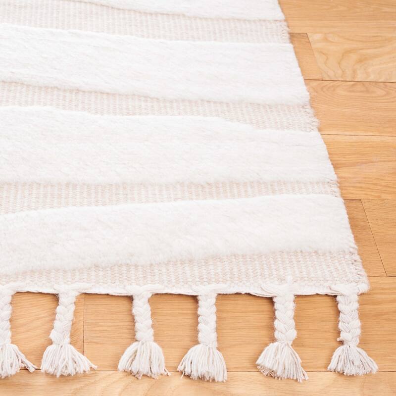 SAFAVIEH Hand-Knotted Casablanca Nimet Tribal Stripe Wool Rug