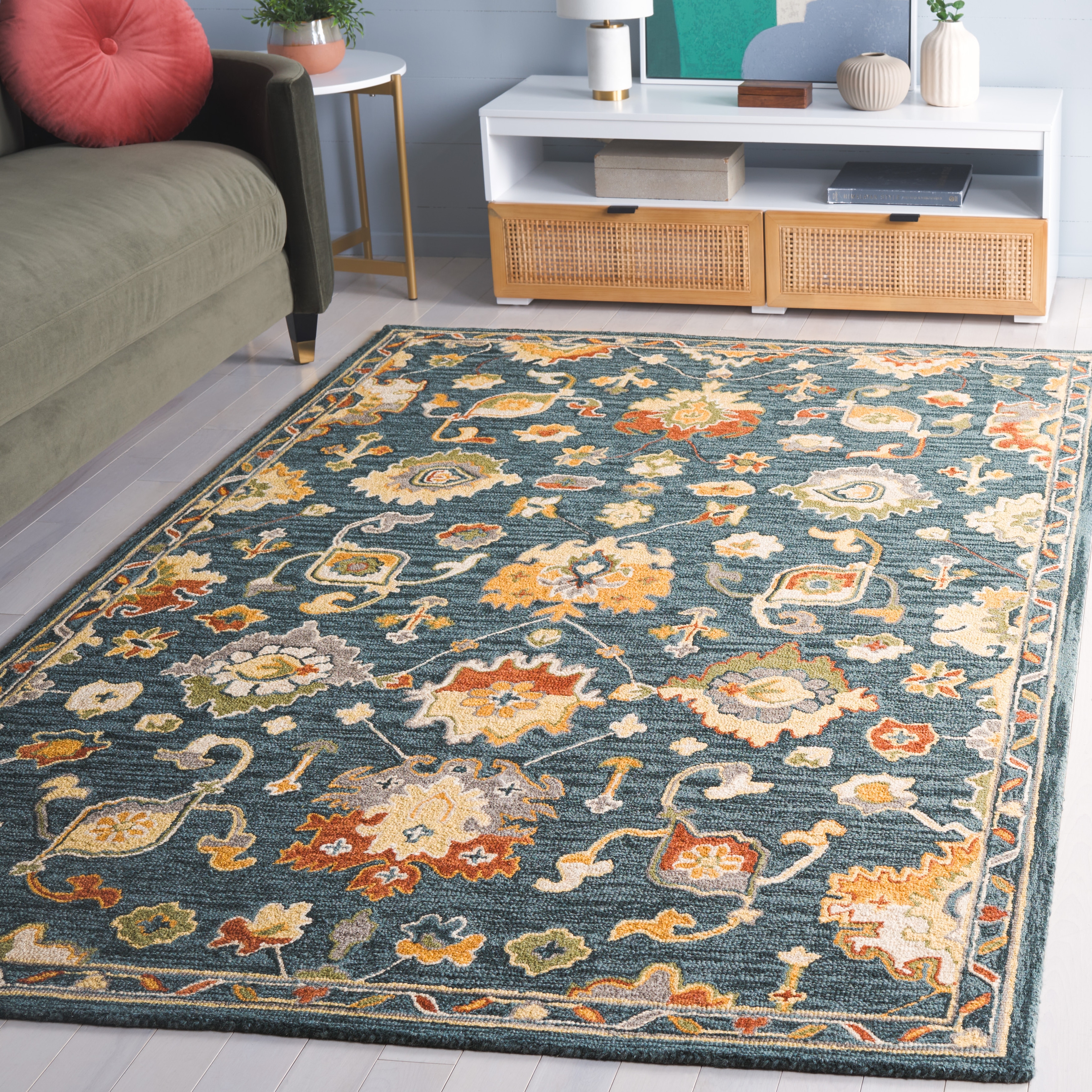 SAFAVIEH Handmade Metro Gilette French Country Floral Wool Rug