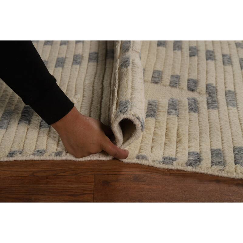 Striped Moroccan Indian Area Rug Handmade Wool Carpet - 5'1" x 8'1"