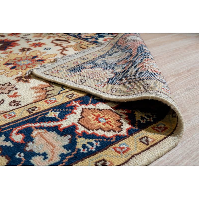 Hand-Knotted Wool Mahal Rug, 6' x 9', Ivory Area Rug, Stylish Soft Texture for Elegant Modern Interiors - L