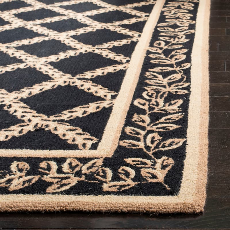 SAFAVIEH Handmade Chelsea Kimber Trellis French Country Wool Rug
