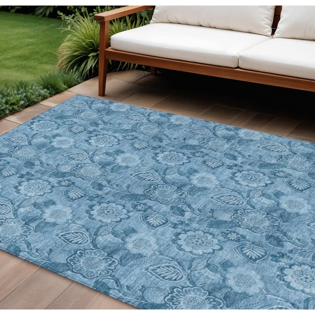 HomeRoots Floral Transitional Rectangle Outdoor Rug