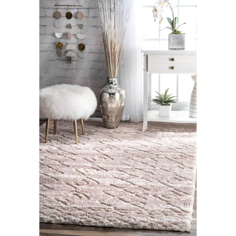 Nuloom Soft and Plush Moroccan Diamond Shag Rug - 4' x 6' - Light Beige - Rectangle