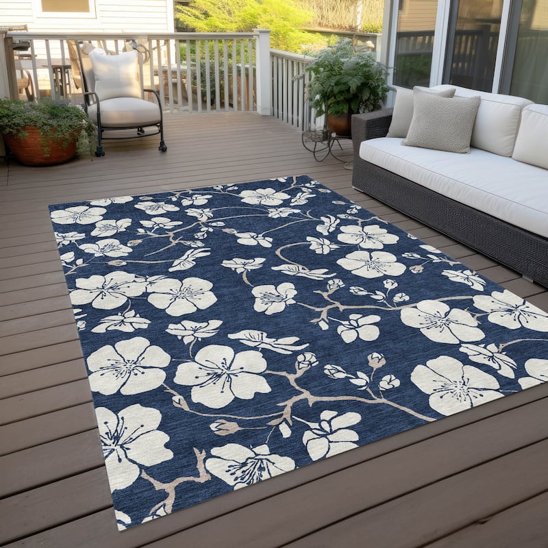 Machine Washable Indoor/ Outdoor Calm Floral Chantille Rug