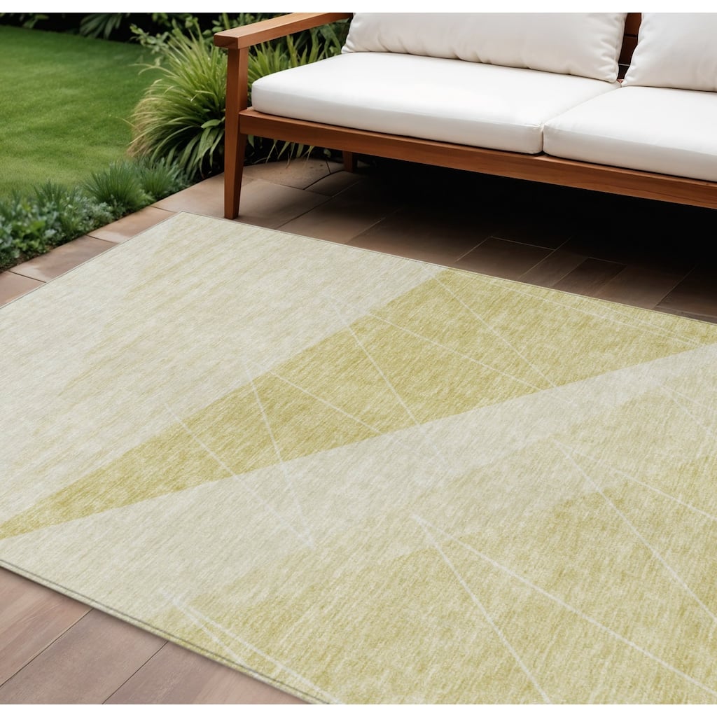 HomeRoots Geometric Transitional Rectangle Outdoor Rug