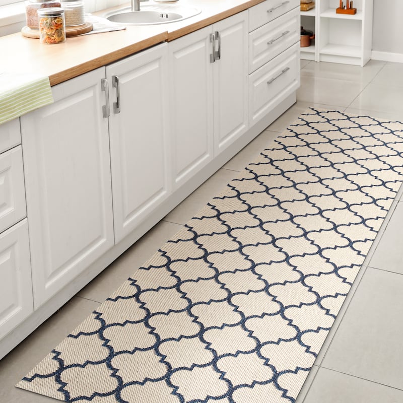 JONATHAN Y Isla Ogee Trellis Indoor/Outdoor Area Rug