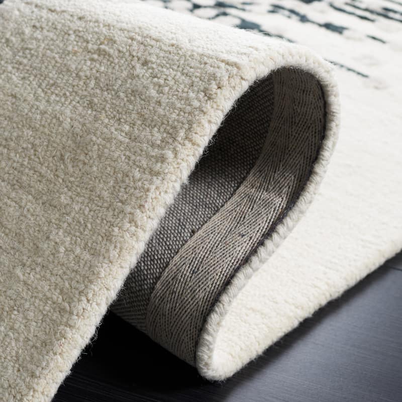 SAFAVIEH Handmade Metro Victoriya Modern Wool