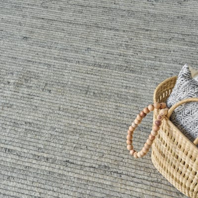 EXQUISITE RUGS Kaza Hand-loomed New Zealand Wool Ivory/Grey Area Rug.