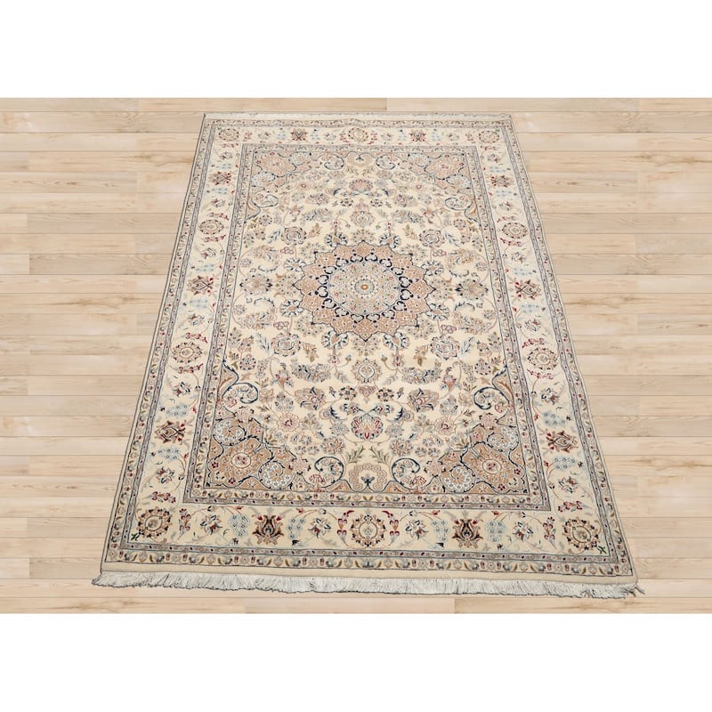 6'3''x9'3'' Hand Knotted Wool Ivory Nain Traditional Plush Pile Rug - 6' 3'' x 9' 3''