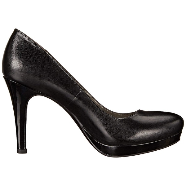 bandolino berta platform pump
