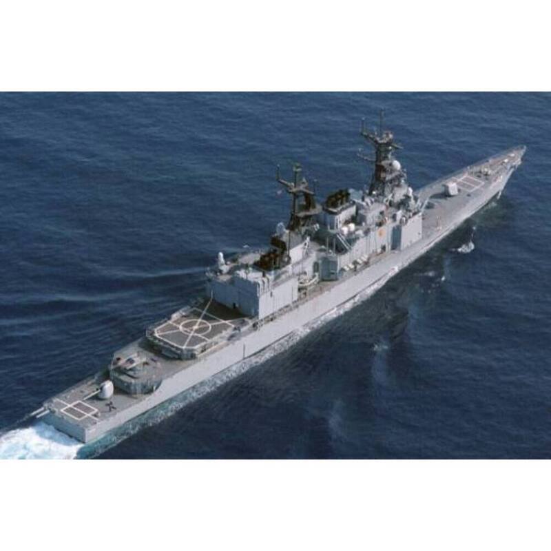 Kidd-class Destroyer Large